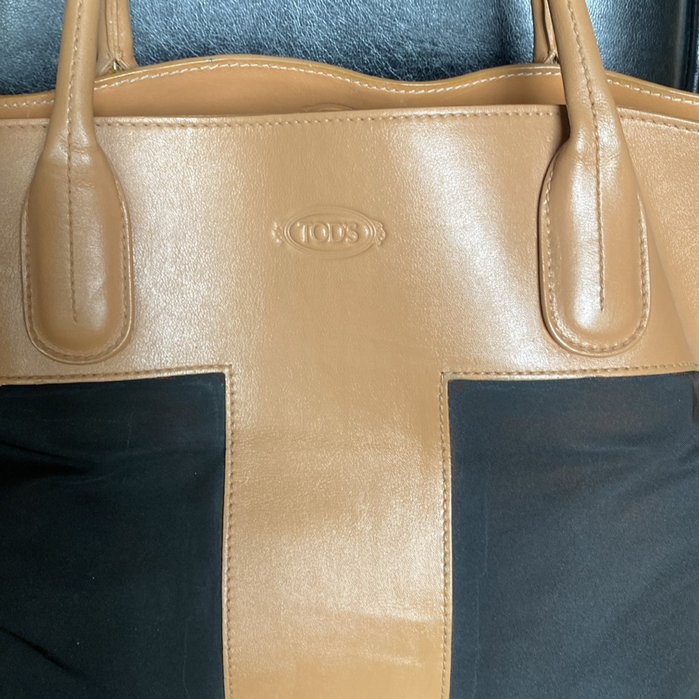 Tod’s Vintage Tote Leather and Nylon. - Picture 2 of 8
